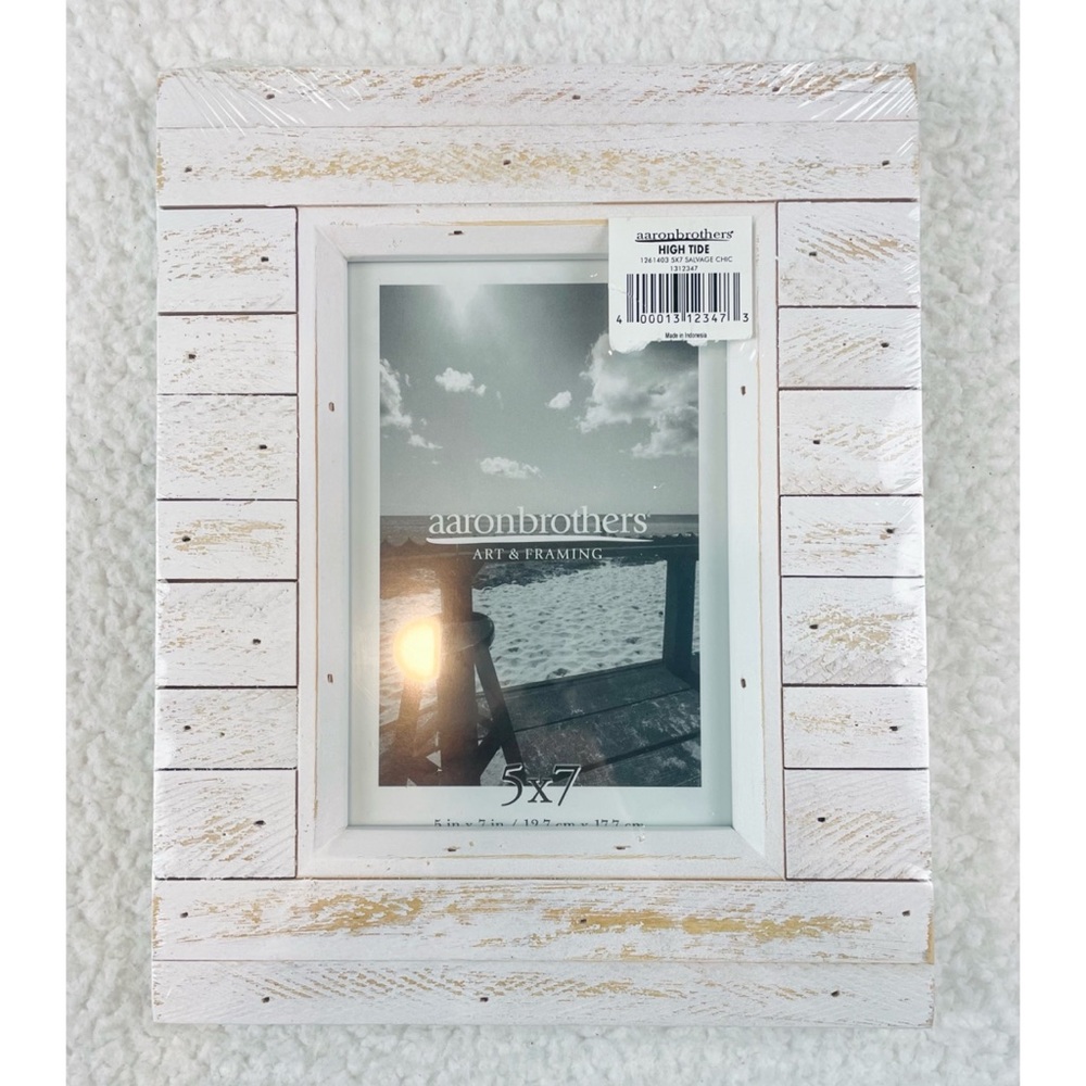 (NWT) AARON BROTHERS • White High Tide 5x7 Wooden Photo Frame